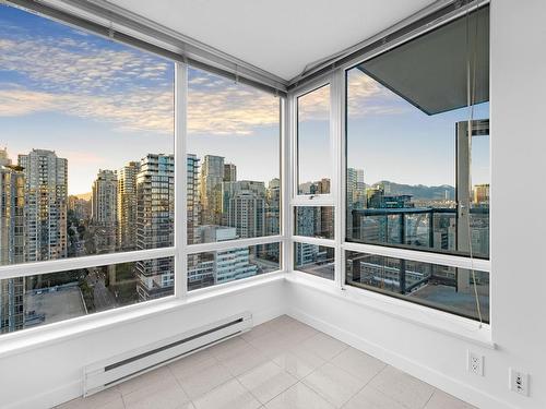 2908 928 Beatty Street, Vancouver, BC 