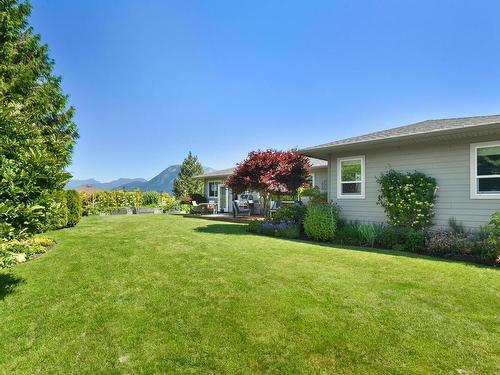 6387 Piper Place, Sechelt, BC 