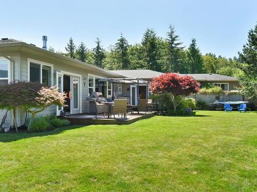 6387 Piper Place, Sechelt, BC 