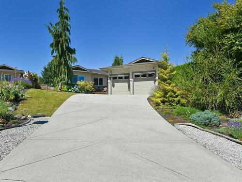 6387 Piper Place, Sechelt, BC 