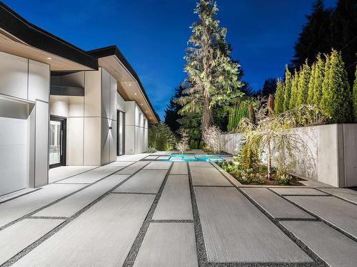 535 Craigmohr Drive, West Vancouver, BC 