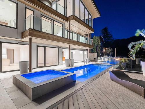 535 Craigmohr Drive, West Vancouver, BC 