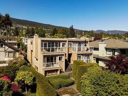 2379 BELLEVUE AVENUE  West Vancouver, BC V7V 1C9