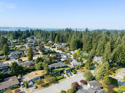 983 Tudor Avenue, North Vancouver, BC 