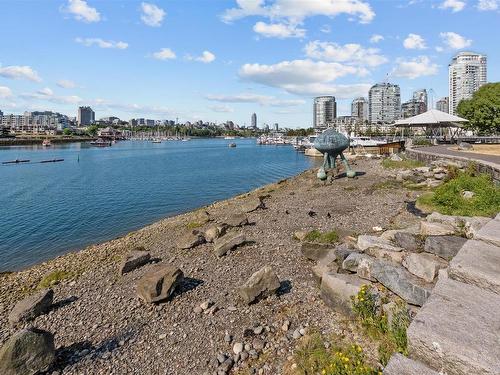 3007 1033 Marinaside Crescent, Vancouver, BC 