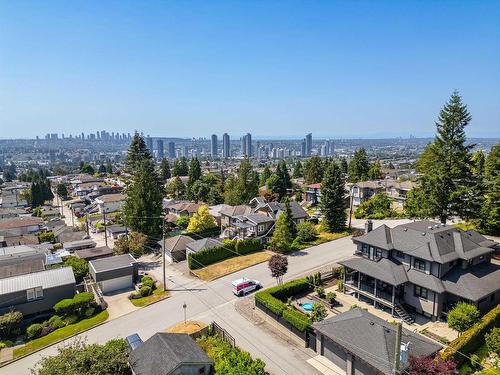 5512 Cambridge Street, Burnaby, BC 