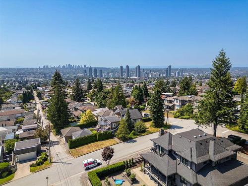 5512 Cambridge Street, Burnaby, BC 