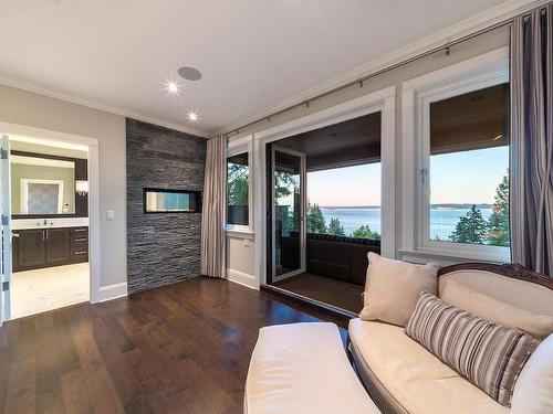 4428 Piccadilly North, West Vancouver, BC 