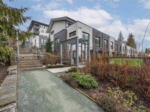 8 9735 University Crescent, Burnaby, BC 