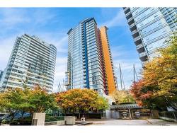 1806 111 W GEORGIA STREET  Vancouver, BC V6B 1T8