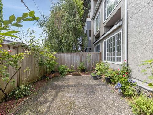 110 125 W 18Th Street, North Vancouver, BC 