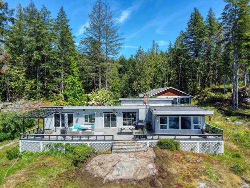 10991- 10993 Sunshine Coast Highway, Halfmoon Bay, BC 