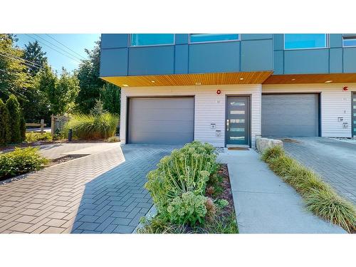 101 736 Gibsons Way, Gibsons, BC 