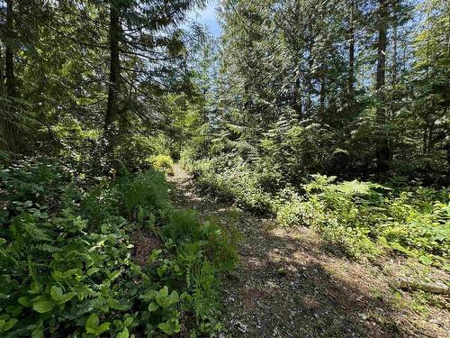 6016 Leaning Tree Road, Halfmoon Bay, BC 