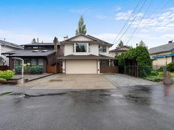 1844 SALISBURY AVENUE  Port Coquitlam, BC V3B 1X7