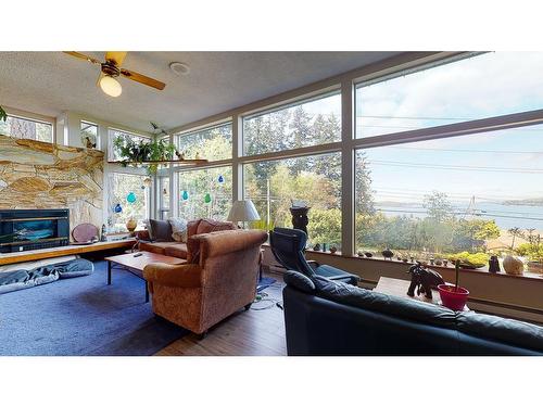 5330 Snodgrass Road, Sechelt, BC 