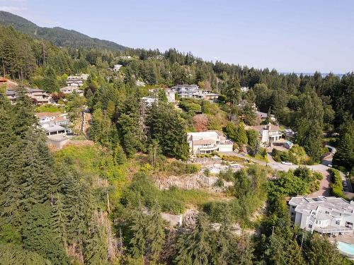 4783 Westwood Place, West Vancouver, BC 