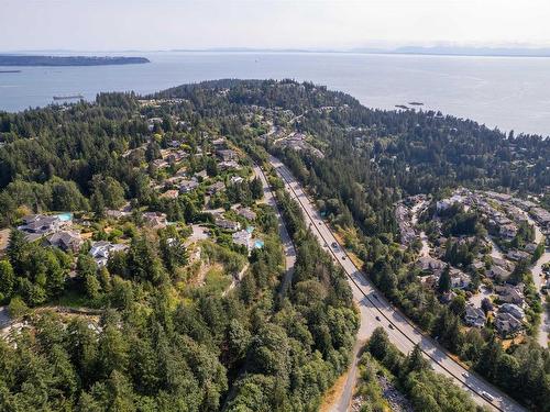 4783 Westwood Place, West Vancouver, BC 