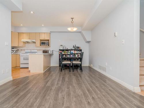 25 10411 Hall Avenue, Richmond, BC 