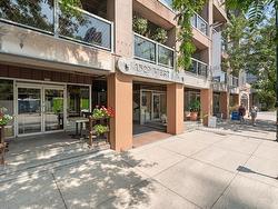 218 1529 W 6 AVENUE  Vancouver, BC V6J 1R1