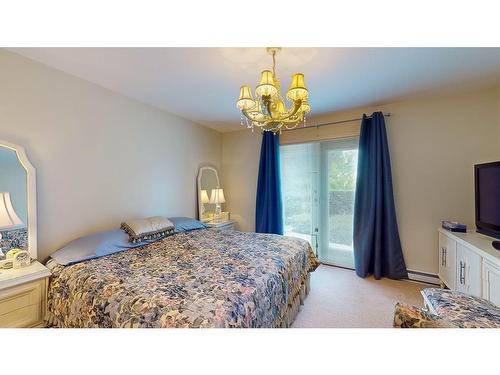 5700 Emily Way, Sechelt, BC 