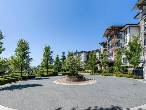 511 3050 Dayanee Springs Boulevard, Coquitlam, BC 