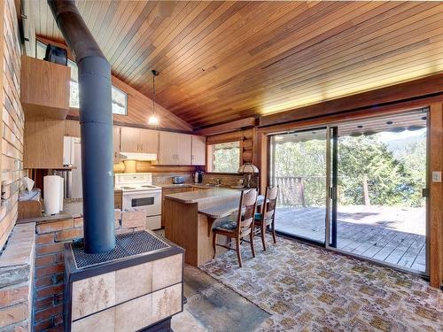 9862 Wescan Road, Halfmoon Bay, BC 