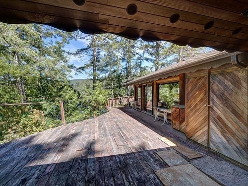 9862 Wescan Road, Halfmoon Bay, BC 