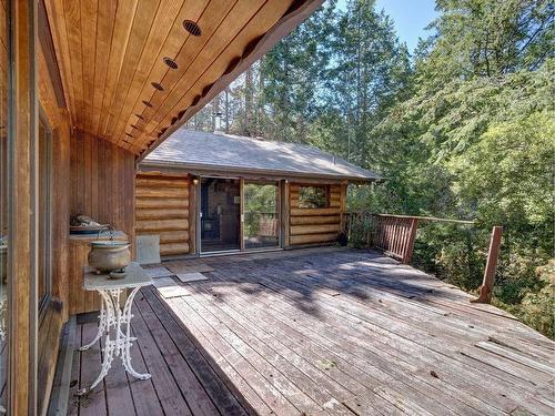 9862 Wescan Road, Halfmoon Bay, BC 