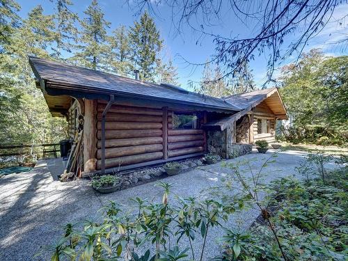 9862 Wescan Road, Halfmoon Bay, BC 