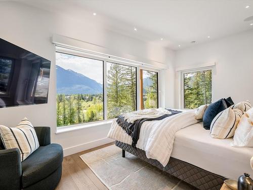 7667 Cerulean Drive, Pemberton, BC 