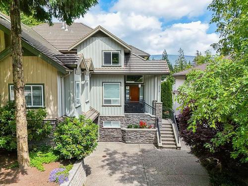 3325 Plateau Boulevard, Coquitlam, BC 