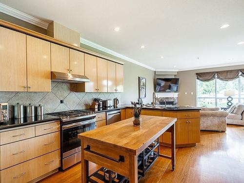 3325 Plateau Boulevard, Coquitlam, BC 