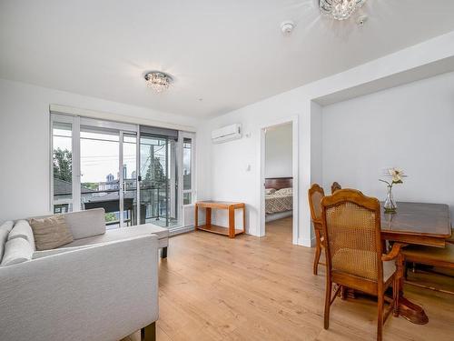 305 4352 Hastings Street, Burnaby, BC 