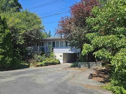 1533 SPRAY AVENUE  Coquitlam, BC V3J 5Y4