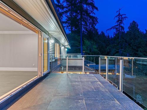 3930 Bayridge Avenue, West Vancouver, BC 