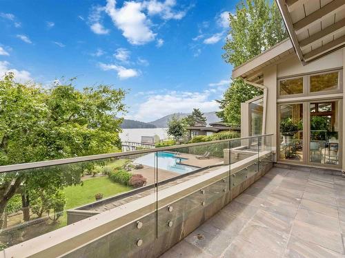 668 Beachview Drive, North Vancouver, BC 