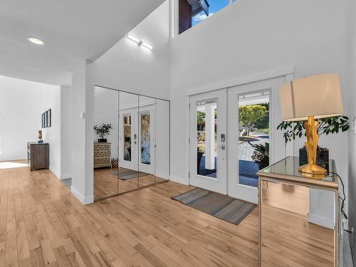 4757 Woodgreen Drive, West Vancouver, BC 