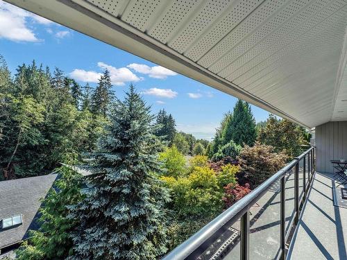 4757 Woodgreen Drive, West Vancouver, BC 