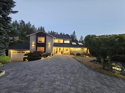 4757 Woodgreen Drive, West Vancouver, BC 