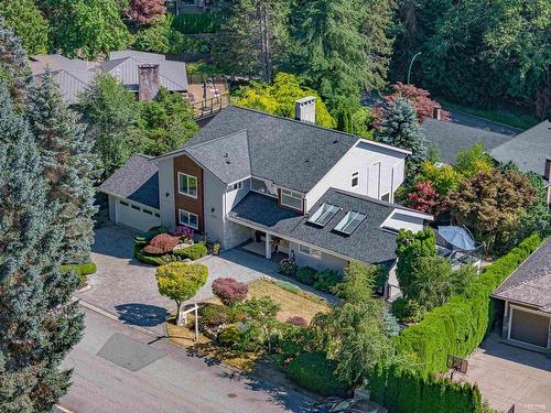 4757 Woodgreen Drive, West Vancouver, BC 