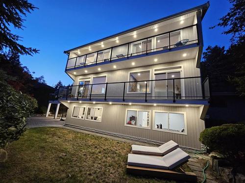 4757 Woodgreen Drive, West Vancouver, BC 