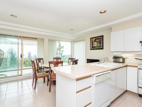 3070 Deer Ridge Close, West Vancouver, BC 