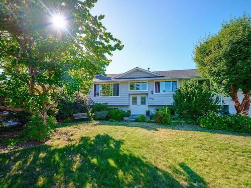 11689 215 Street, Maple Ridge, BC 