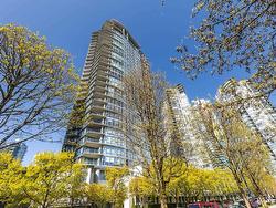 1003 583 BEACH CRESCENT  Vancouver, BC V6Z 3E6