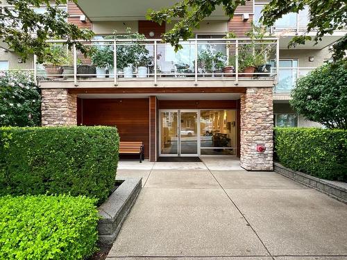 104 1033 St. Georges Avenue, North Vancouver, BC 