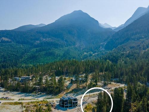 9329 Warbler Way, Whistler, BC 