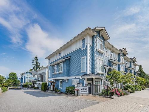 214 4255 Sardis Street, Burnaby, BC 