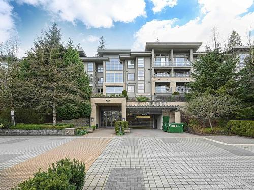 301 9329 University Crescent, Burnaby, BC 