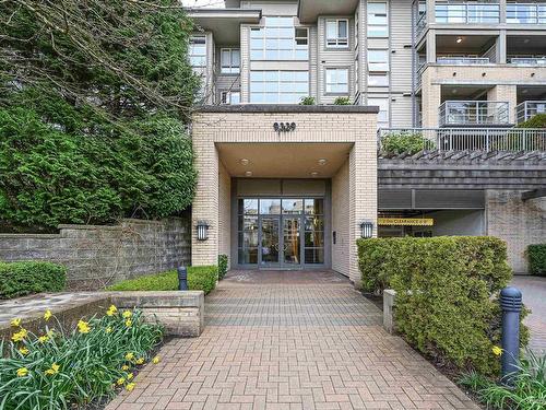 301 9329 University Crescent, Burnaby, BC 